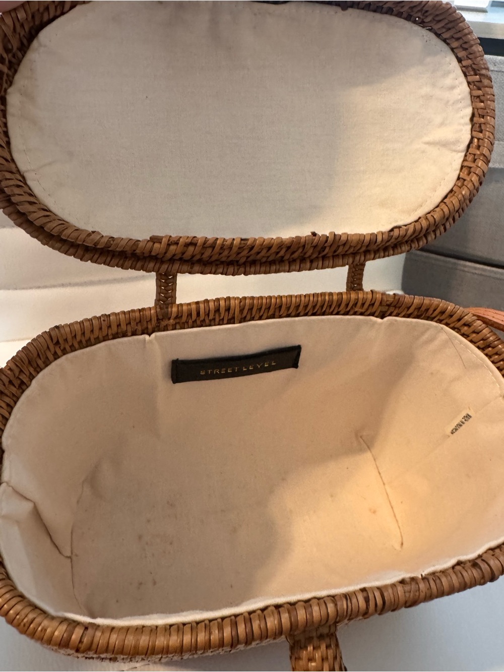 Woven rattan crossbody - Picture 2 of 4